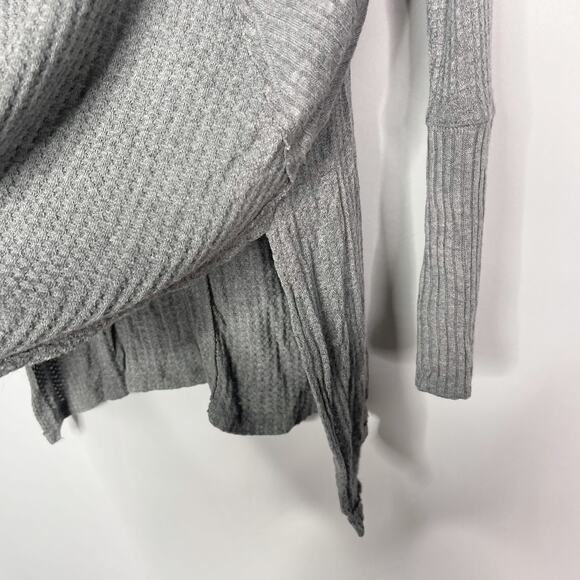 Free People Medium M Gray Ventura Thermal Tee Long Sleeve Waffle Knit Curved Hem - Picture 6 of 9
